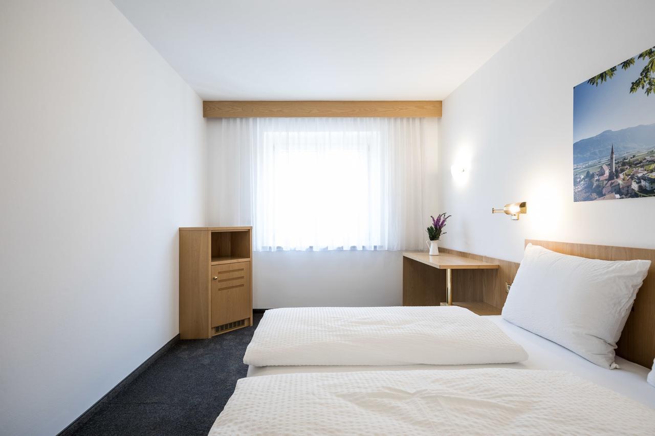 Mondschein Rooms Lana Exterior foto